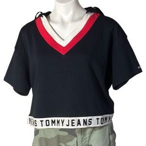 Tommy Jean ladies cropped short sleeve sweatshirt hoodie, size L/G.